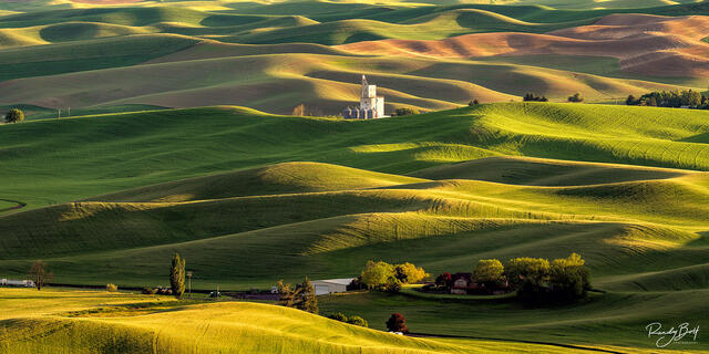 Palouse granary as seen from Steptoe Butte