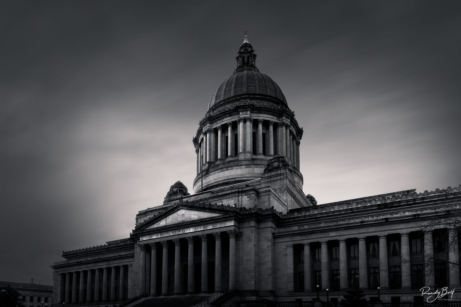 Justice black and white image of the capitol building in Washington State.